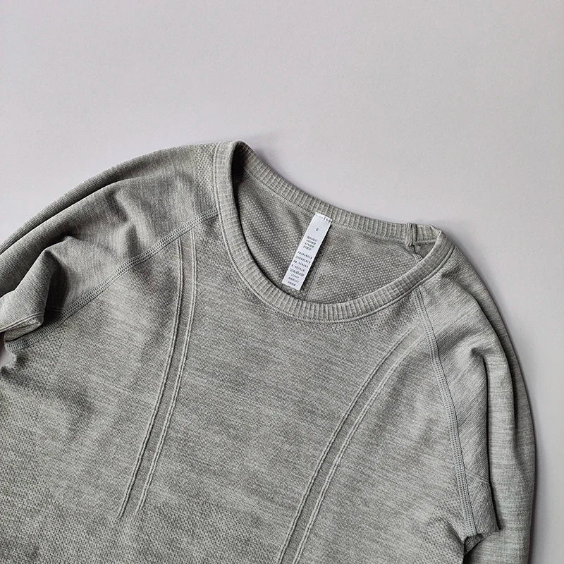 Women’s Yoga Top Seamless Round Neck Long Sleeve Workout Shirt