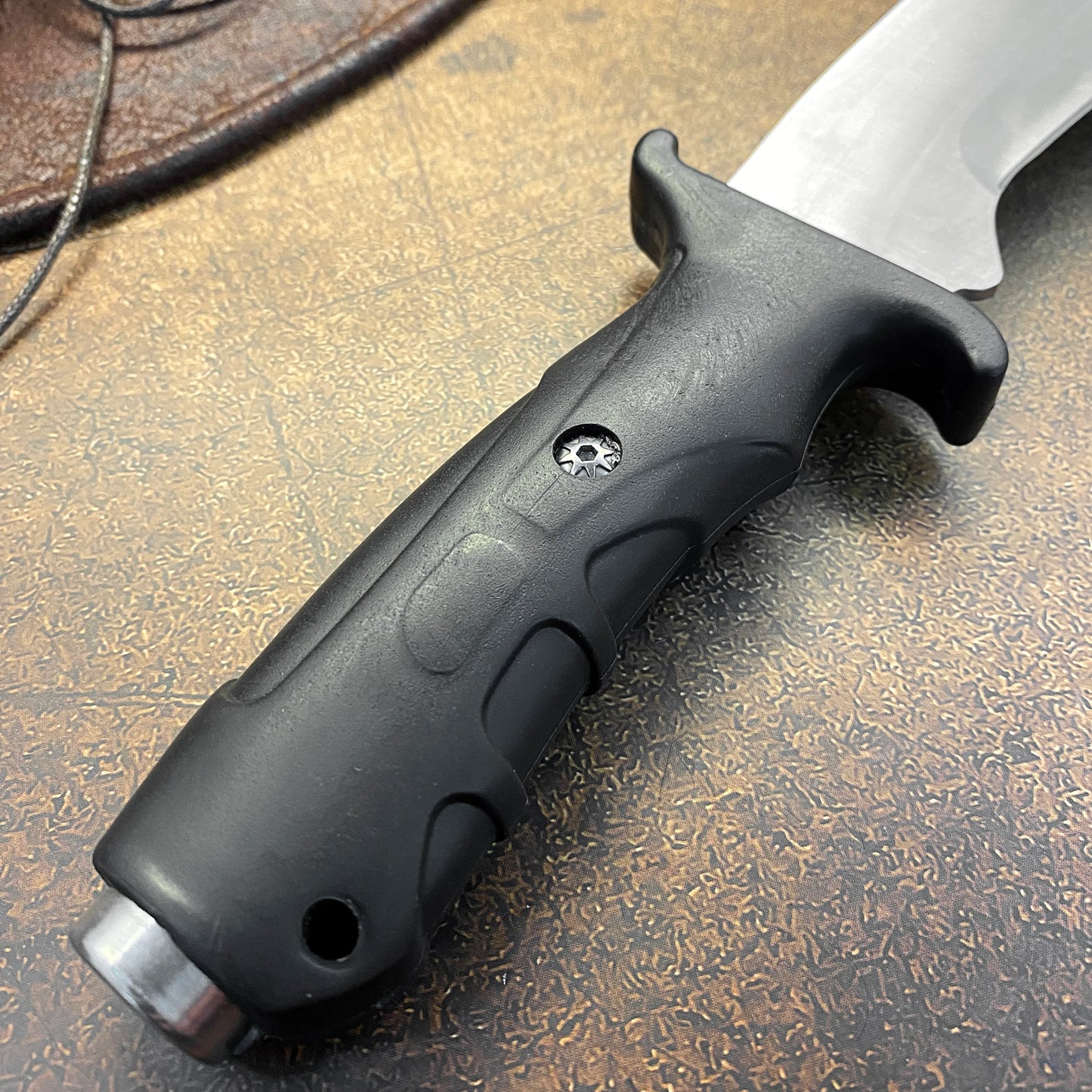 Gdekls Stainless Steel Camping Knife With Safety Guard Handle
